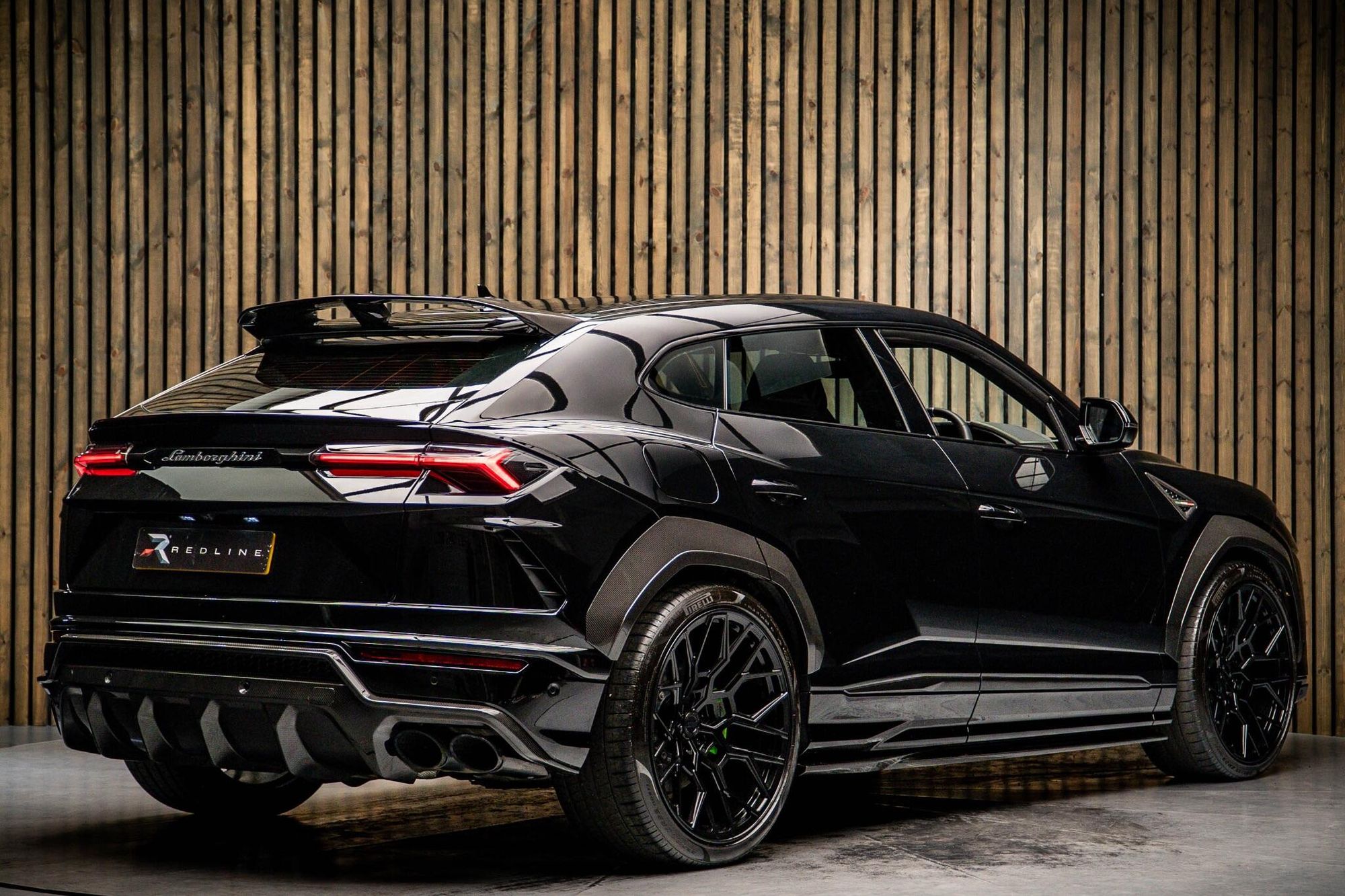 LAMBORGHINI URUS ESTATE 4.0T FSI V8 5dr Auto for sale UK - Slide 4