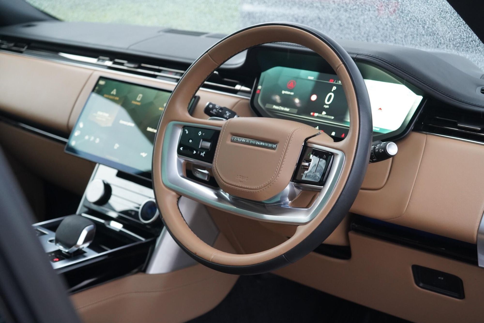 LAND ROVER RANGE ROVER DIESEL ESTATE 3.0 D350 Autobiography LWB 4dr Auto for sale UK - Slide 8