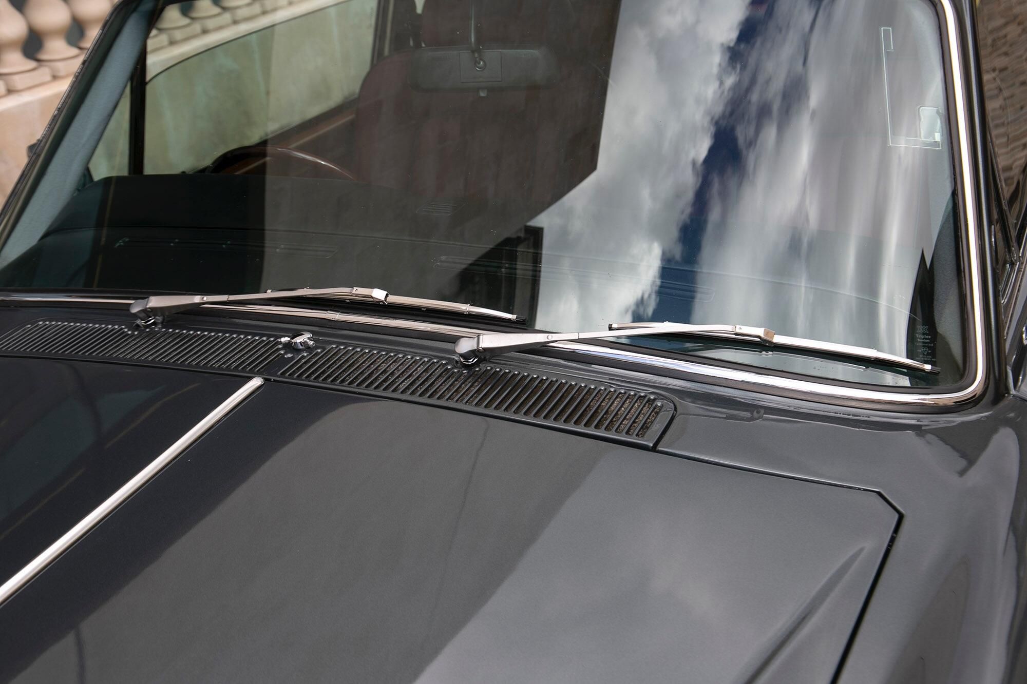 ROLLS-ROYCE CORNICHE CONVERTIBLE 2dr Auto for sale UK - Slide 8