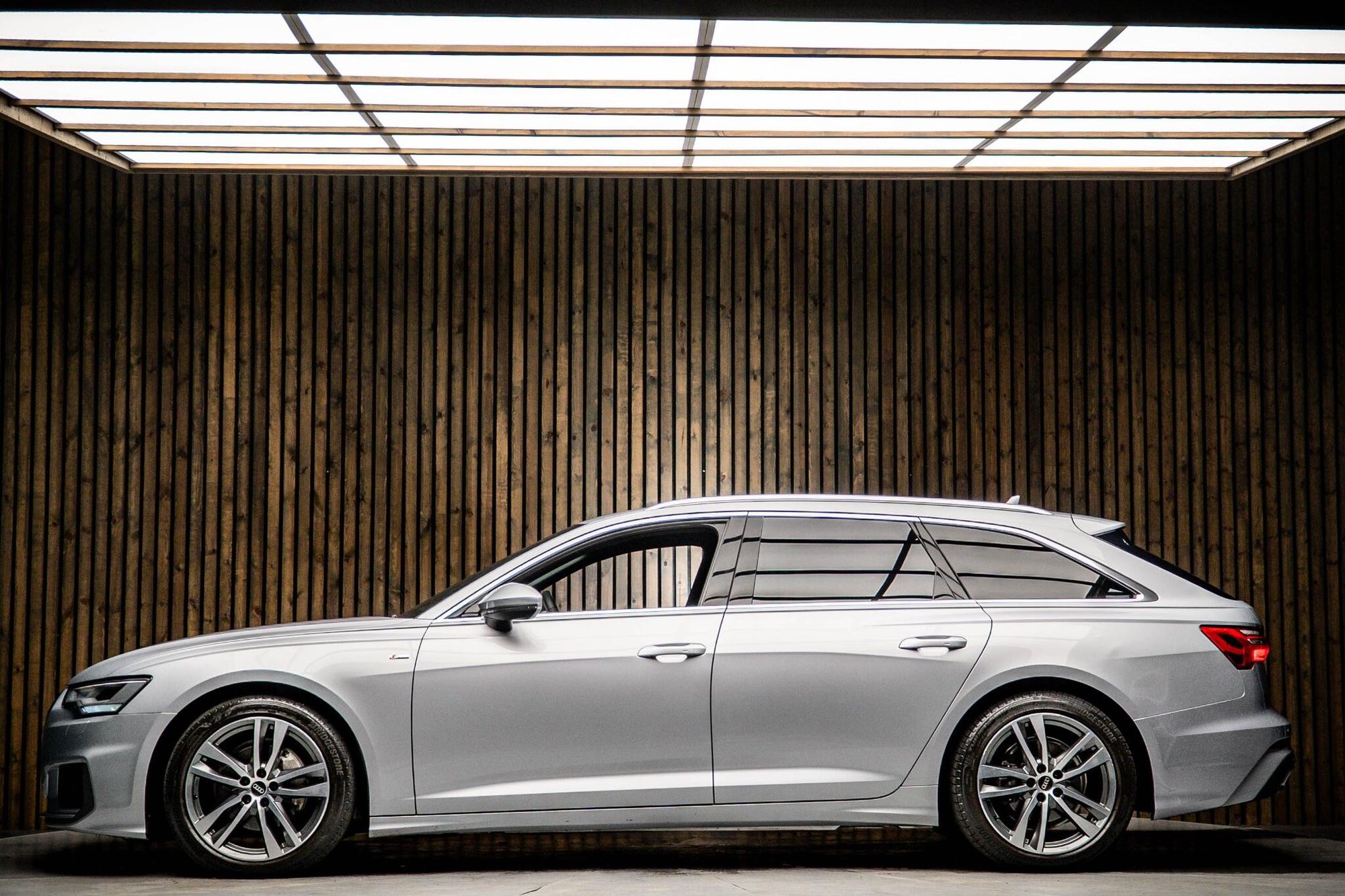 AUDI A6 DIESEL AVANT 40 TDI Quattro S Line 5dr S Tronic for sale UK - Slide 7