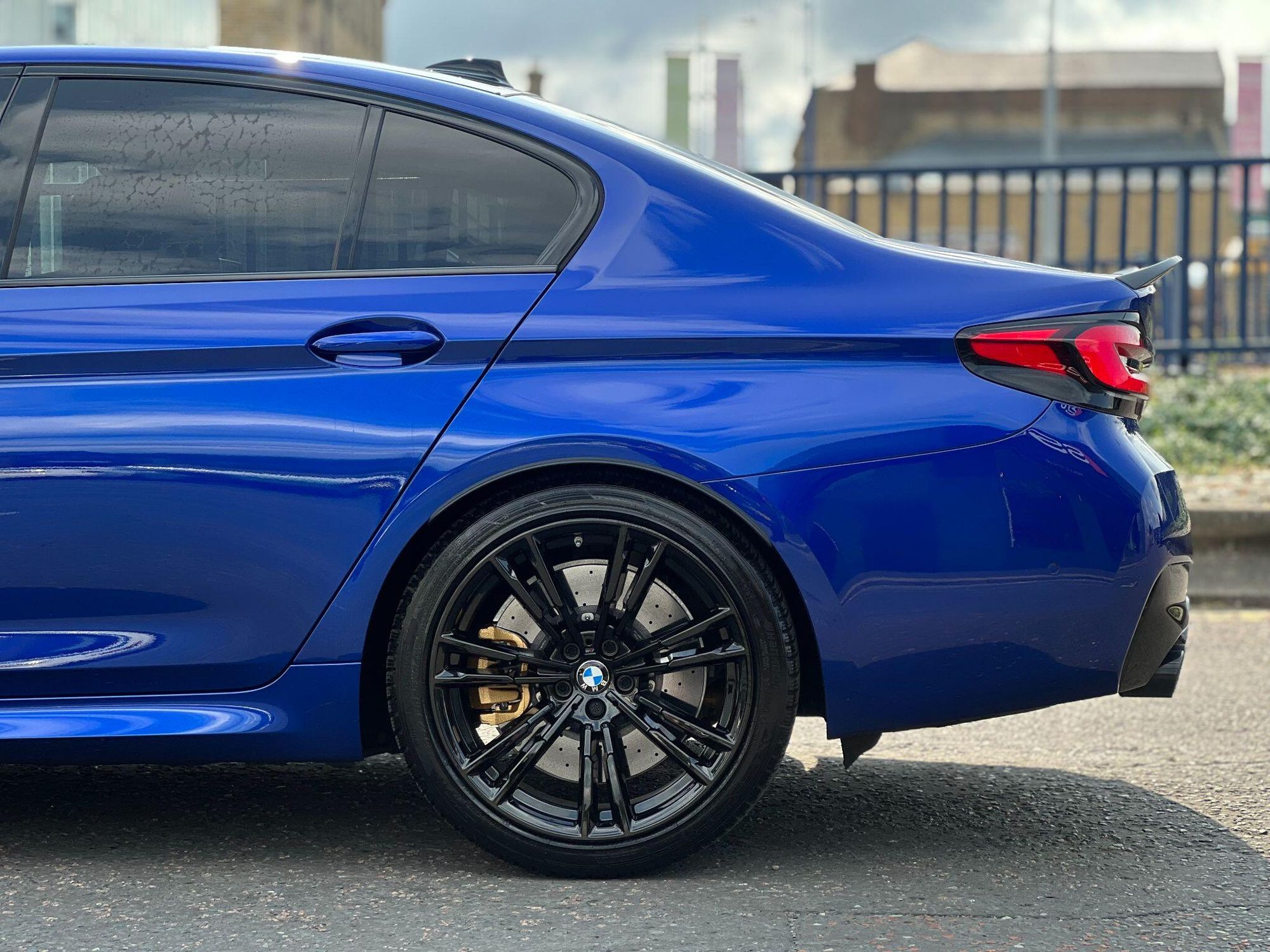 BMW M5 SALOON M5 Competition 4dr DCT for sale UK - Slide 9