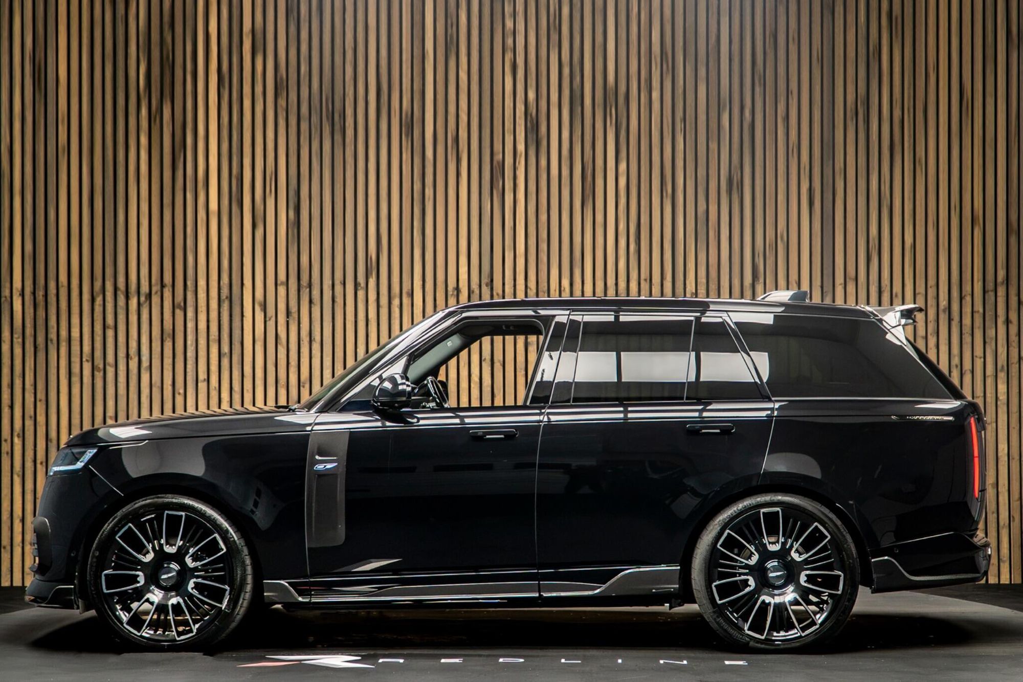 LAND ROVER RANGE ROVER DIESEL ESTATE 3.0 D350 Autobiography 4dr Auto for sale UK - Slide 7