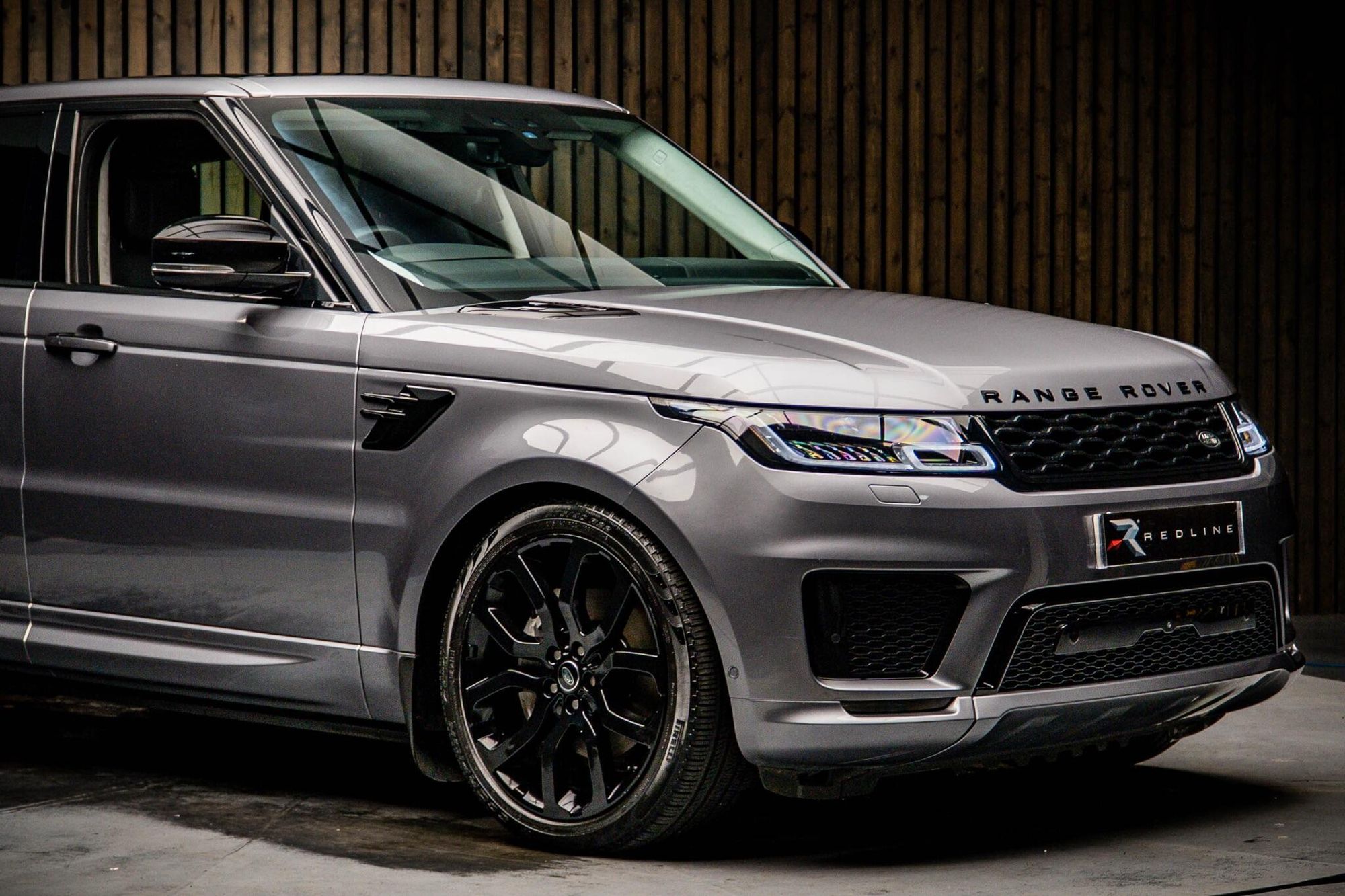 LAND ROVER RANGE ROVER SPORT DIESEL ESTATE 3.0 D300 Autobiography Dynamic 5dr Auto for sale UK - Slide 10