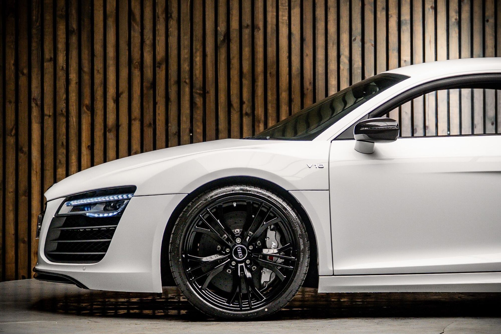 AUDI R8 COUPE 5.2 FSI [550] V10 Plus Quattro 2dr S Tronic for sale UK - Slide 9