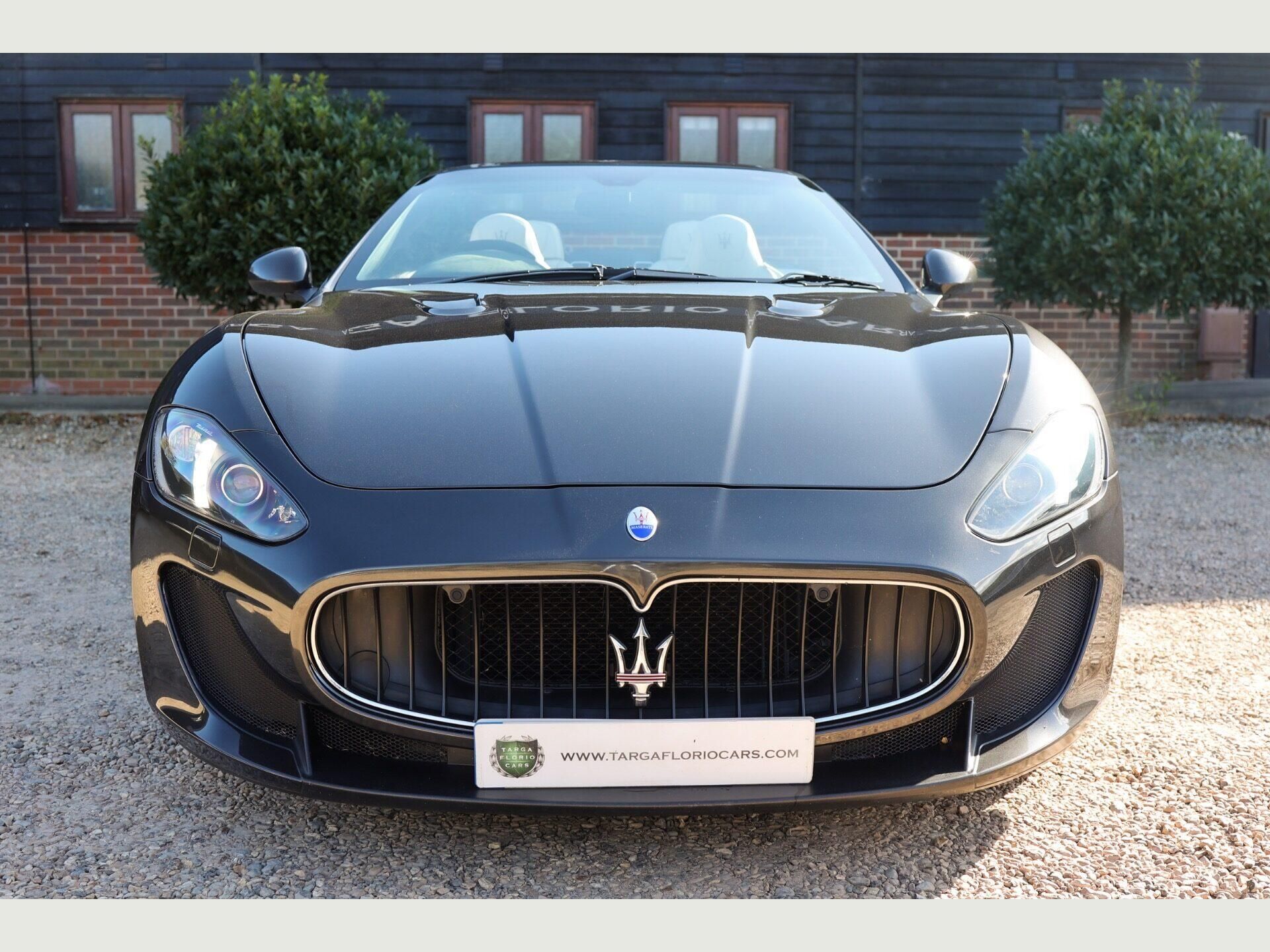 MASERATI GRANCABRIO CONVERTIBLE SPECIAL EDITION V8 MC Centennial Edition 2dr MC Shift for sale UK - Slide 7