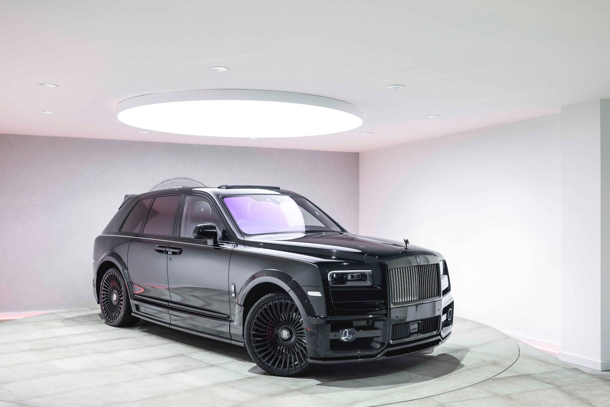ROLLS-ROYCE CULLINAN ESTATE Black Badge 5dr Auto for sale UK - Slide 2
