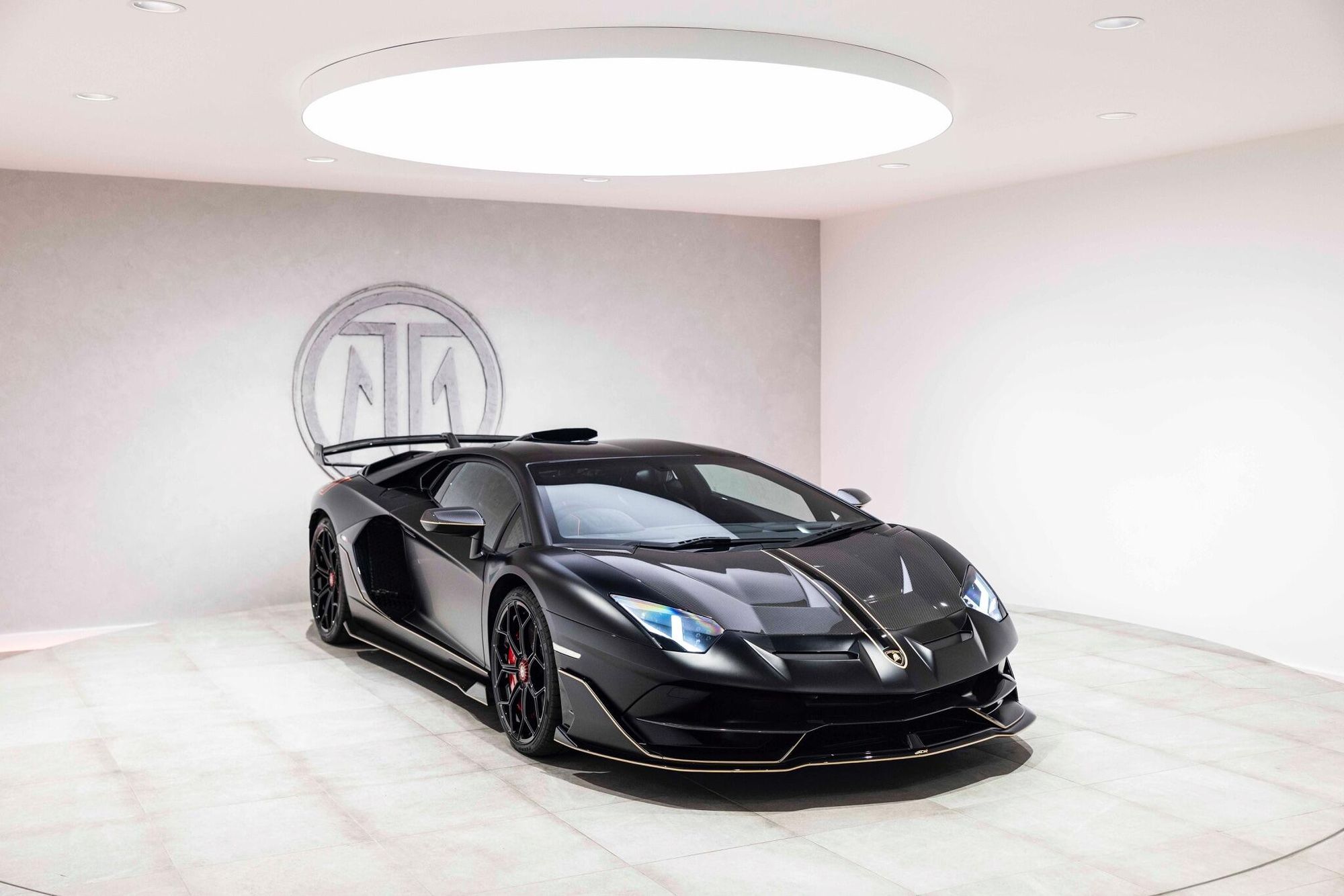 LAMBORGHINI AVENTADOR COUPE SPECIAL EDITION LP 770-4 SVJ 2dr ISR for sale UK - Slide 6