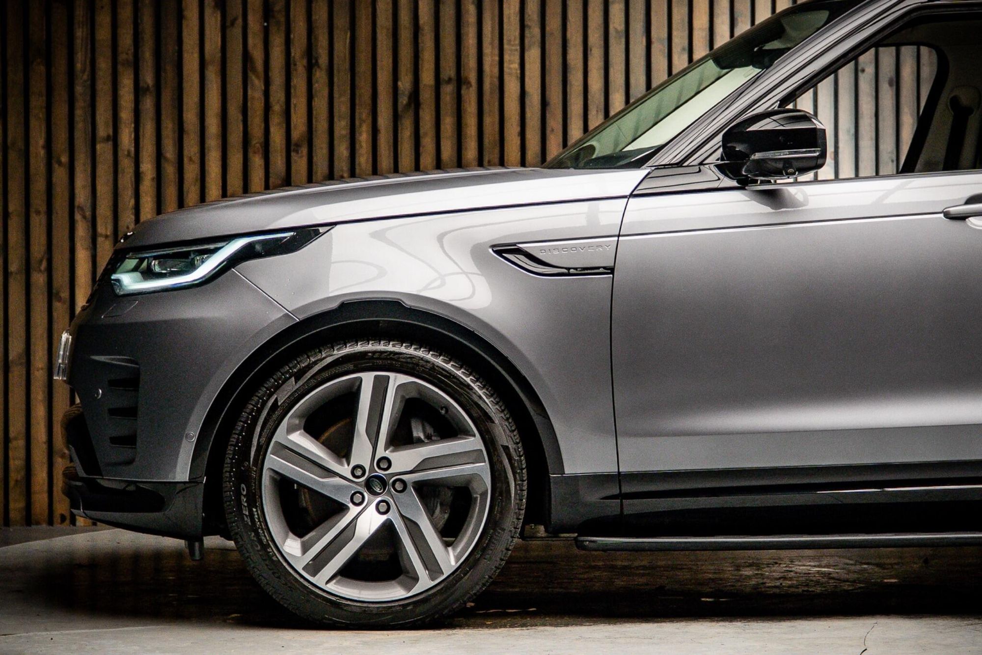 LAND ROVER DISCOVERY DIESEL SW 3.0 D350 Dynamic HSE 5dr Auto for sale UK - Slide 9