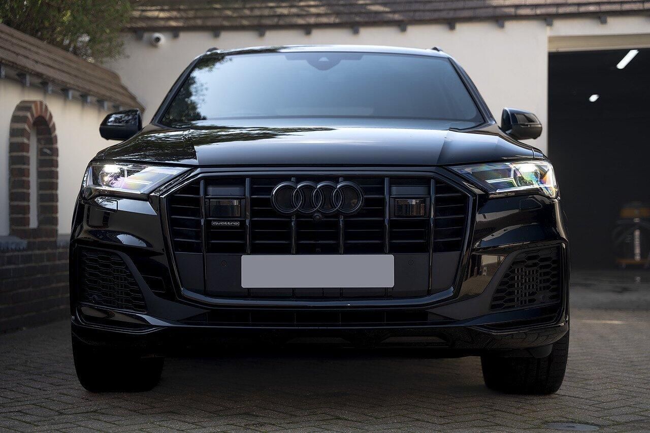 AUDI Q7 ESTATE 55 TFSI Quattro Vorsprung 5dr Tiptronic for sale UK - Slide 2