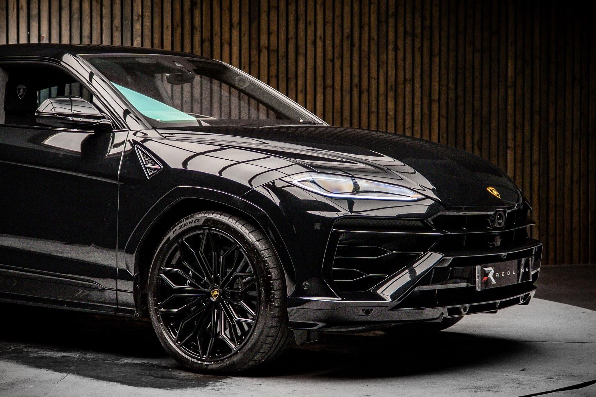 LAMBORGHINI URUS ESTATE 4.0T V8 800 PHEV SE 5dr Auto for sale UK - Slide 10