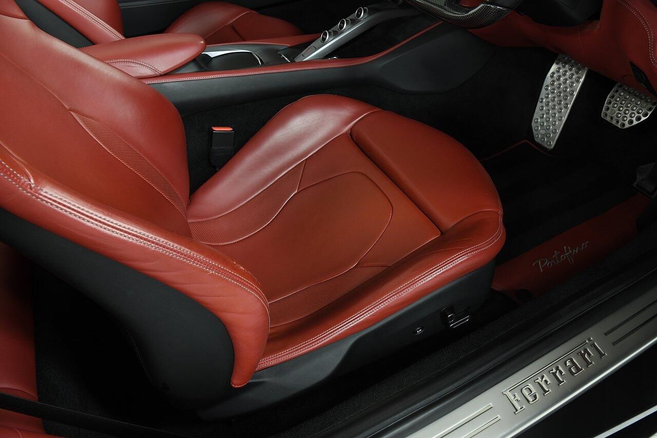 FERRARI PORTOFINO CONVERTIBLE GT 2dr Auto for sale UK - Slide 10