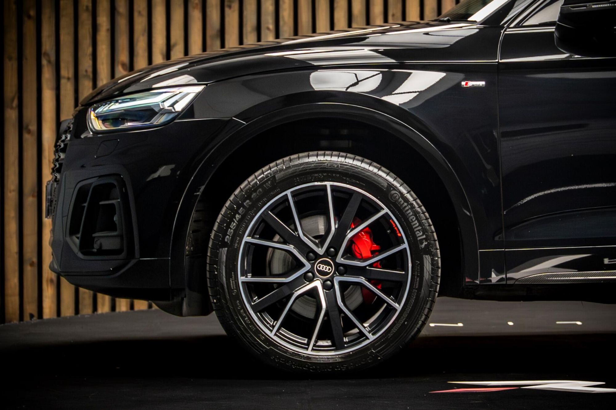 AUDI Q5 ESTATE SPECIAL EDITIONS 40 TDI Quattro Edition 1 5dr S Tronic for sale UK - Slide 9
