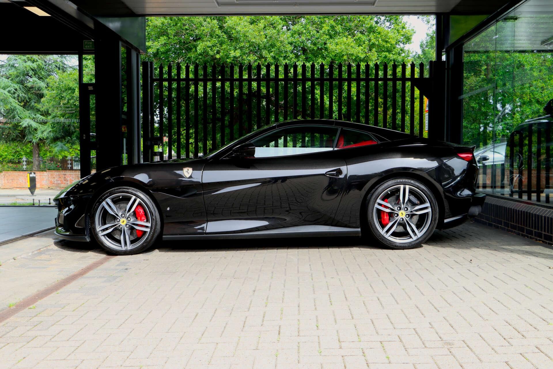 FERRARI Portofino M 2dr Auto for sale UK - Slide 6