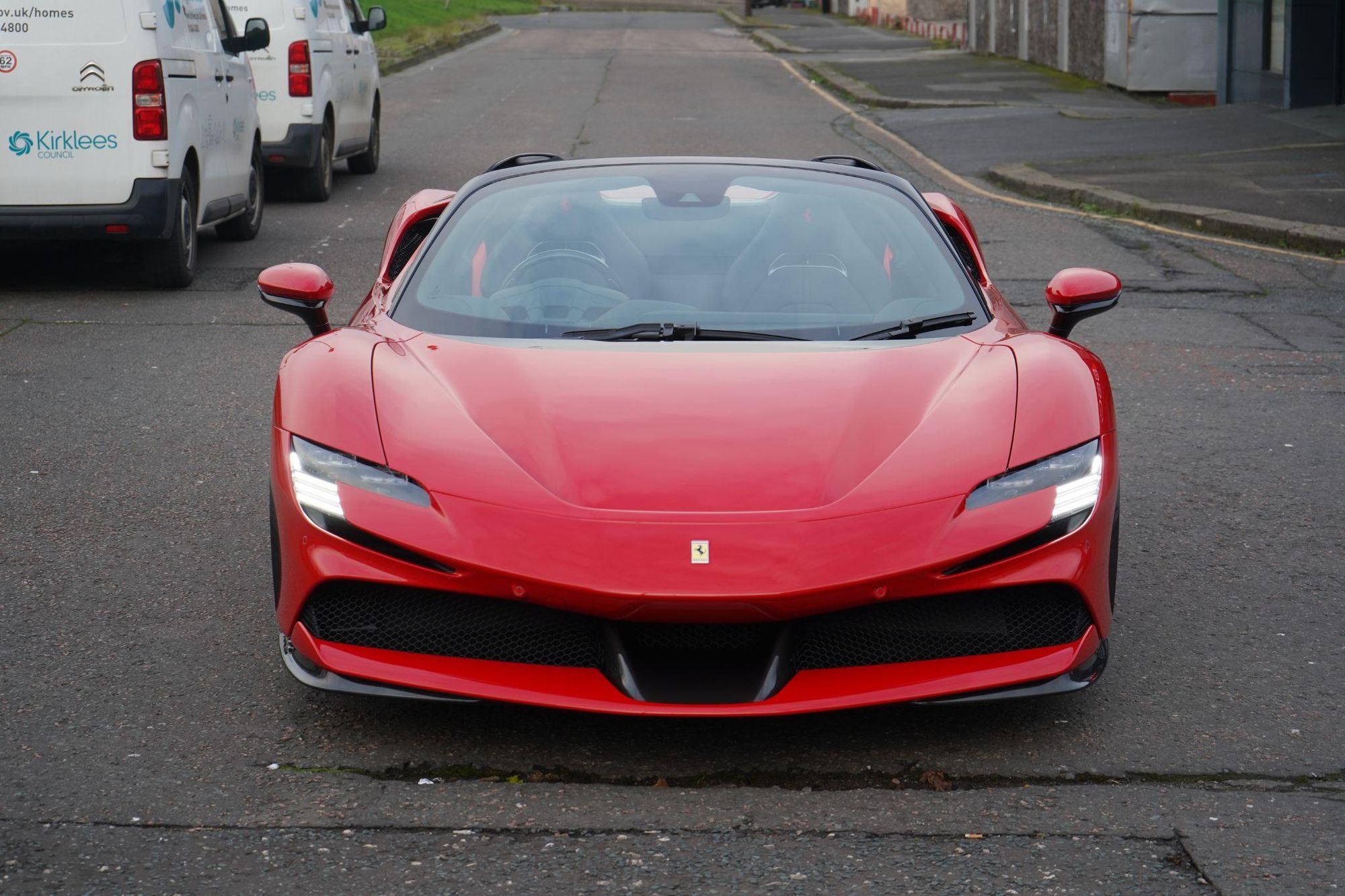 FERRARI SF90 SPIDER 2dr Auto for sale UK - Slide 9