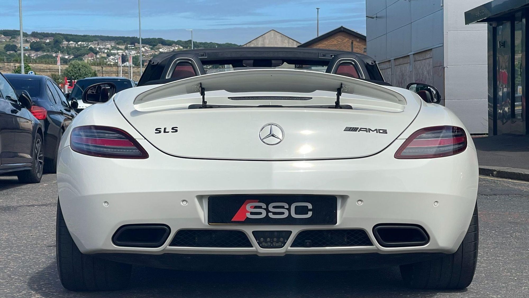 MERCEDES-BENZ SLS AMG ROADSTER SLS 63 2dr Auto for sale UK - Slide 8