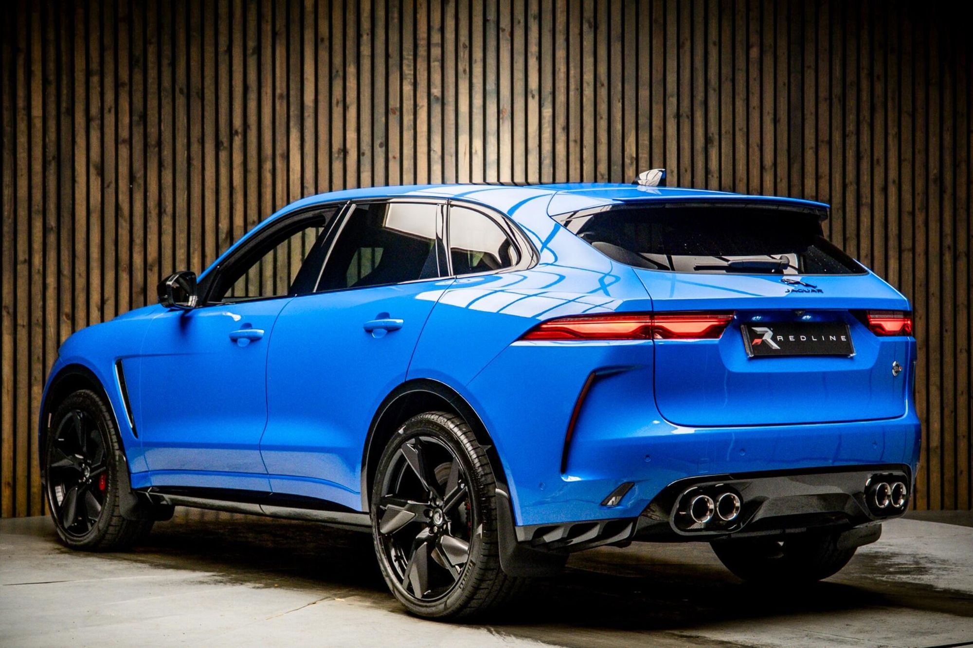 JAGUAR F-PACE ESTATE 5.0 V8 550 SVR 5dr Auto AWD for sale UK - Slide 3