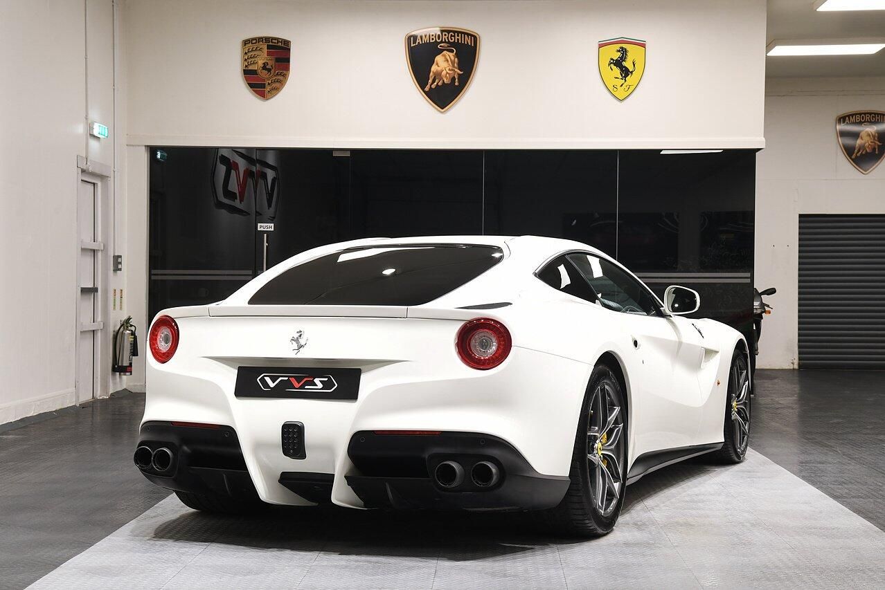 FERRARI F12 BERLINETTA COUPE 2dr Auto [HELE] for sale UK - Slide 3
