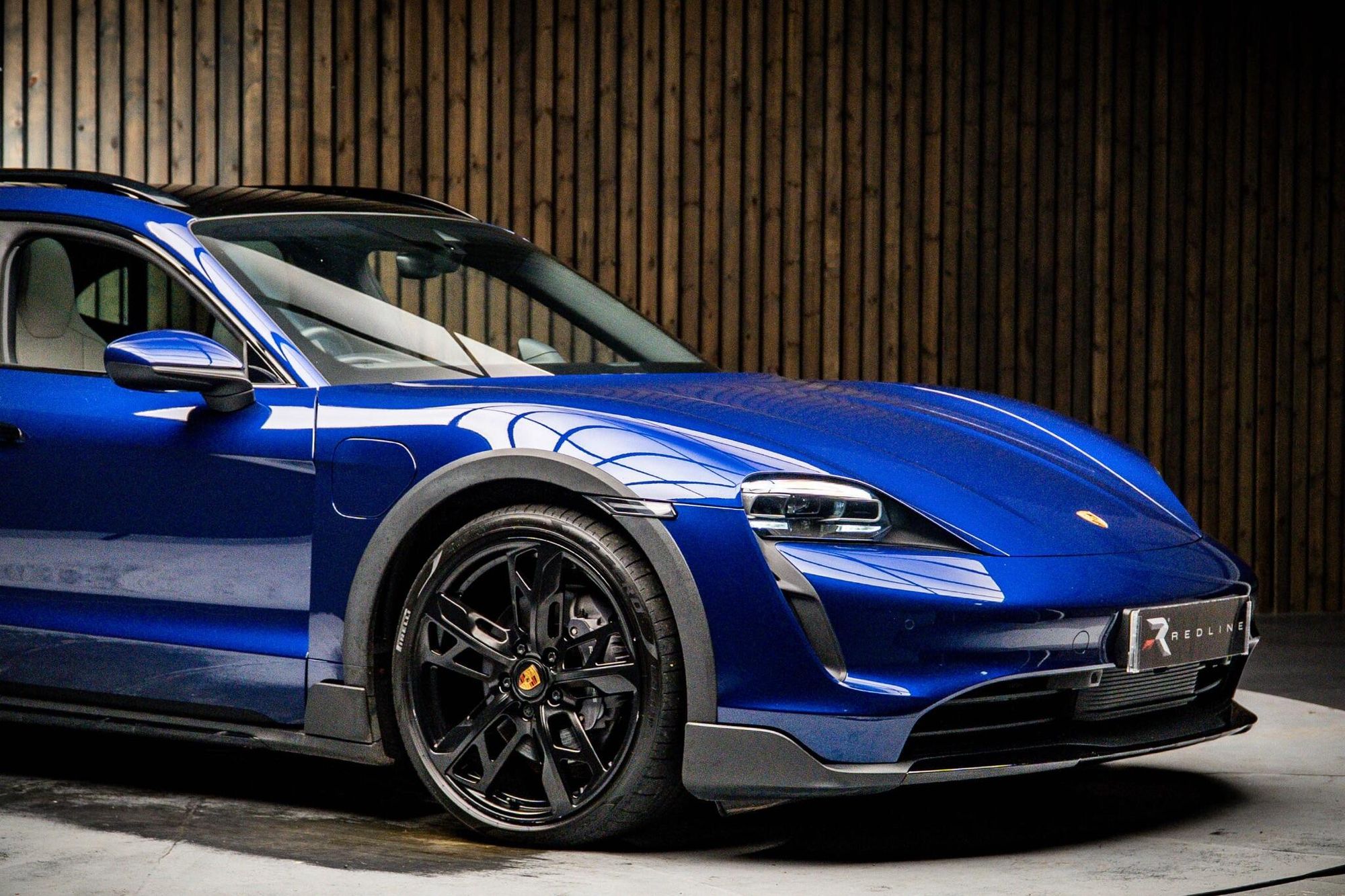 PORSCHE TAYCAN CROSS TURISMO 350kW 4 93kWh 5dr Auto for sale UK - Slide 10