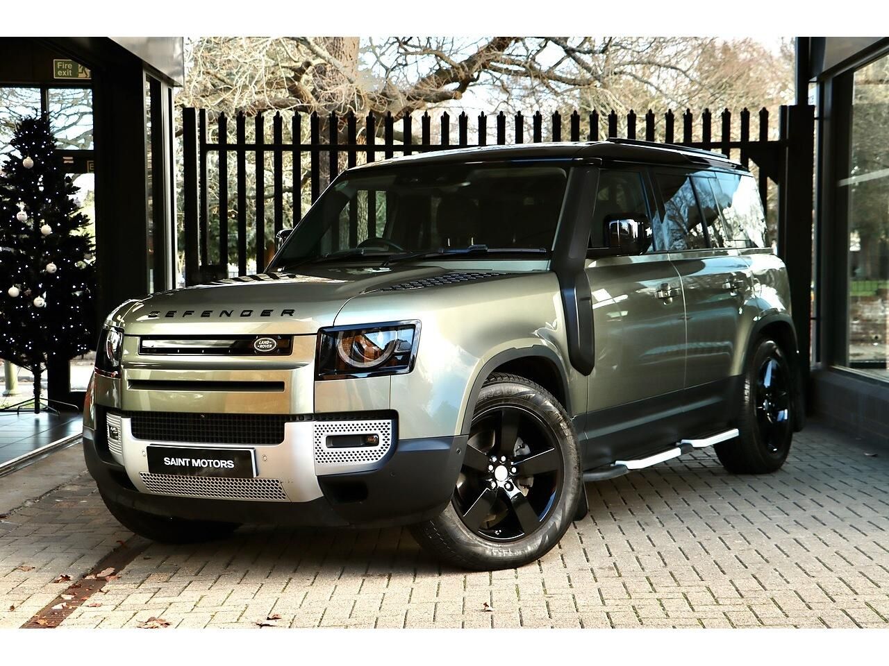 LAND ROVER DEFENDER ESTATE SPECIAL EDITIONS 2.0 D240 First Edition 110 5dr Auto for sale UK - Slide 3