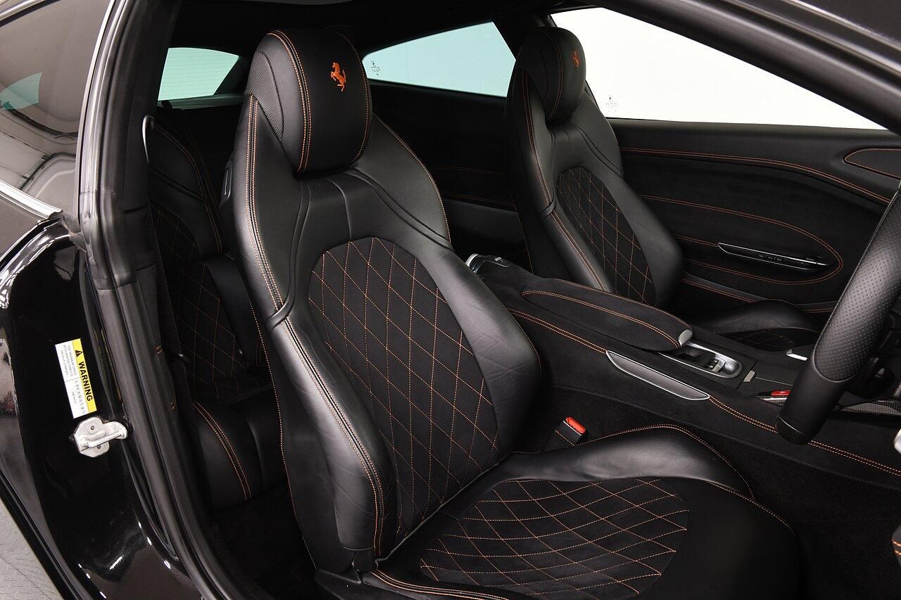 FERRARI GTC4 LUSSO COUPE T 2dr Auto for sale UK - Slide 8