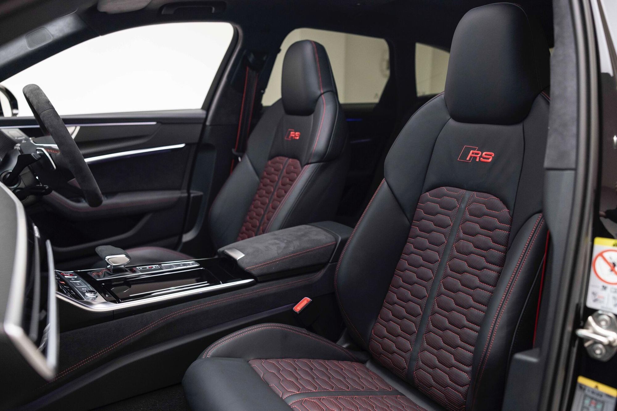 AUDI RS6 RS 6 AVANT RS 6 TFSI Quattro Performance 5dr Tiptronic for sale UK - Slide 3