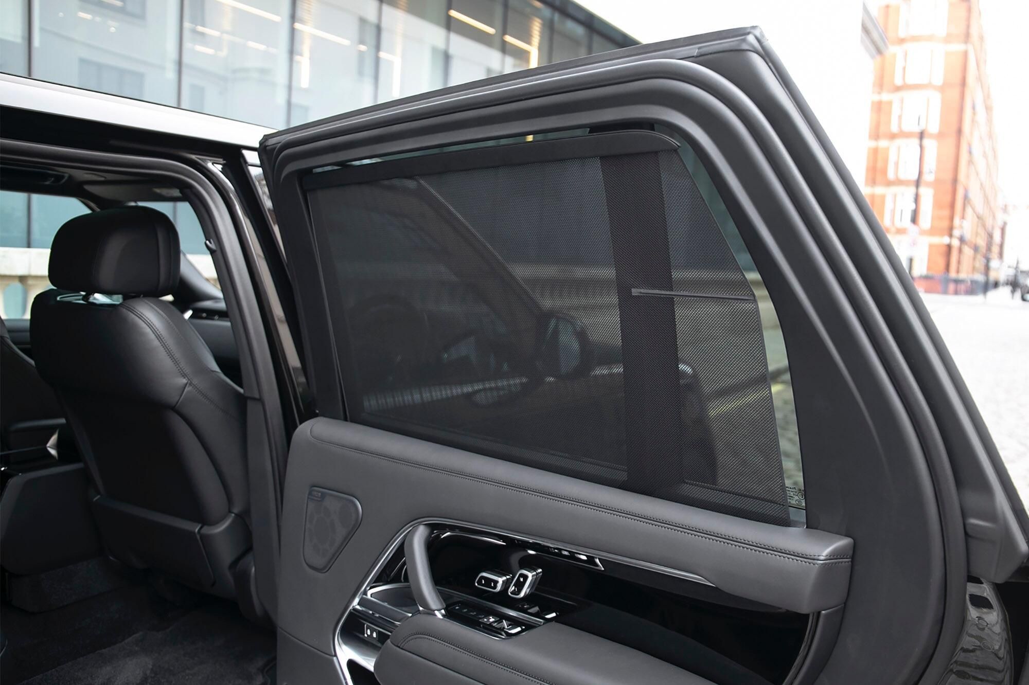 LAND ROVER RANGE ROVER ESTATE 4.4 P530 V8 Autobiography LWB 4dr Auto for sale UK - Slide 10