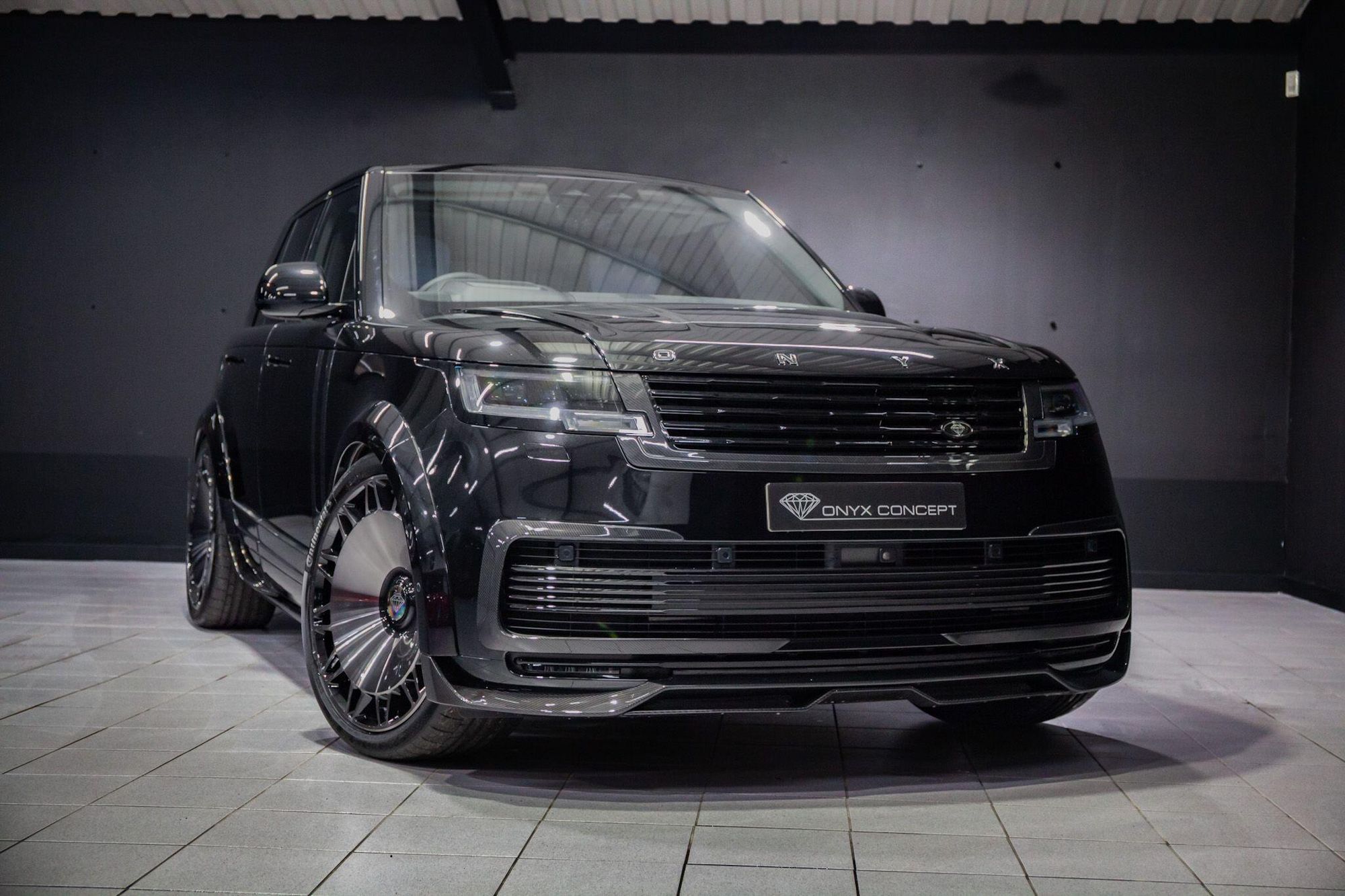 LAND ROVER RANGE ROVER ESTATE 4.4 P530 V8 Autobiography 4dr Auto for sale UK - Slide 10