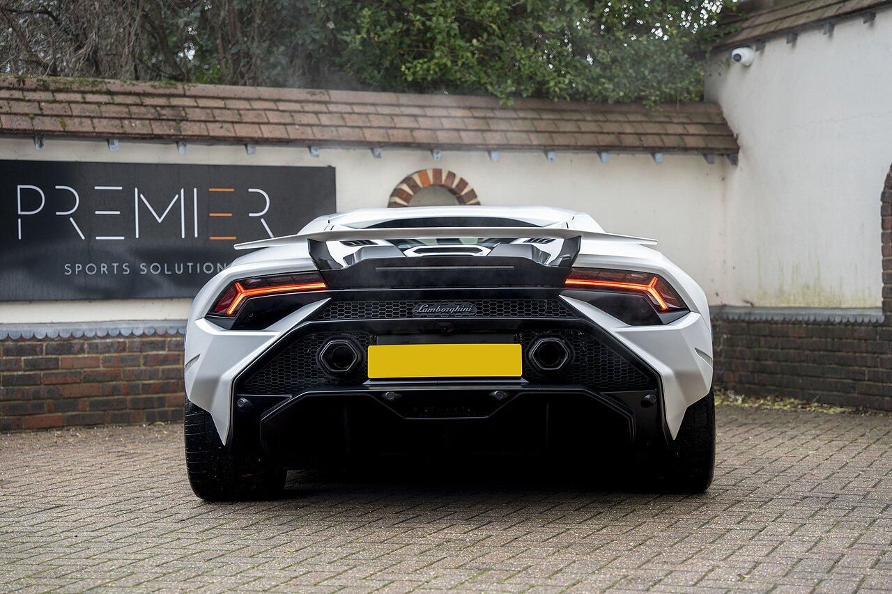 LAMBORGHINI HURACAN COUPE LP 640-4 Performante 2dr LDF for sale UK - Slide 5