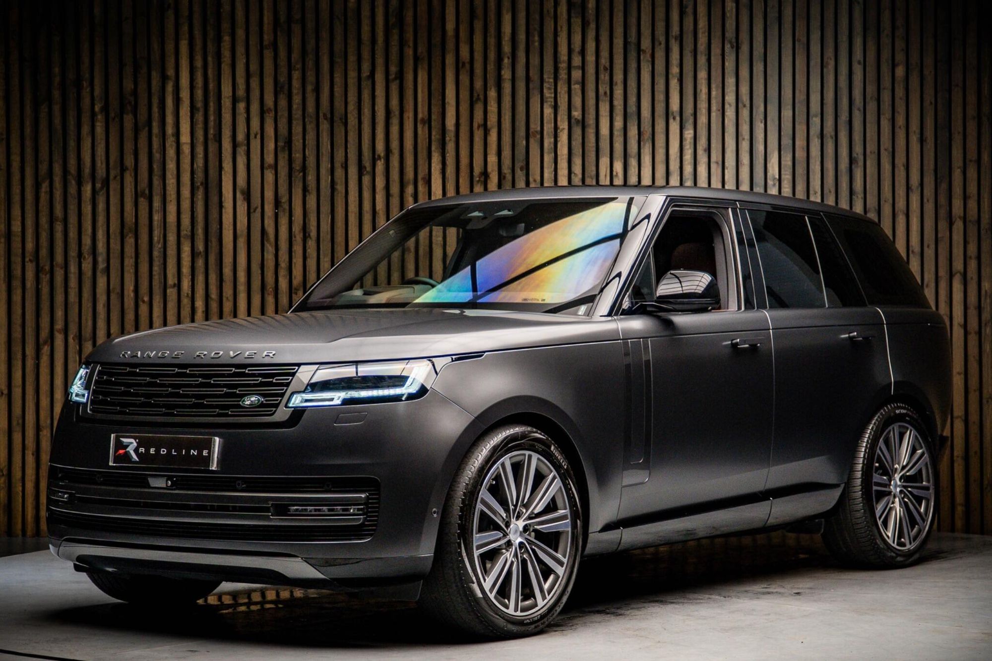 LAND ROVER RANGE ROVER DIESEL ESTATE 3.0 D350 HSE 4dr Auto for sale UK - Slide 8