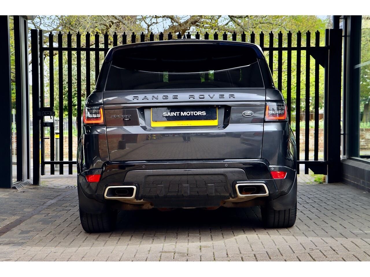 LAND ROVER RANGE ROVER SPORT ESTATE 3.0 P400 HST 5dr Auto for sale UK - Slide 4