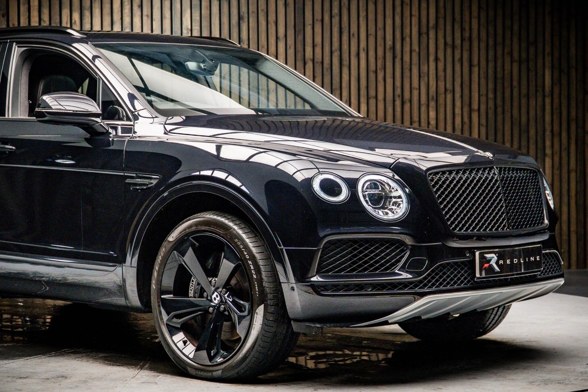 BENTLEY BENTAYGA ESTATE 4.0 V8 5dr Auto for sale UK - Slide 10