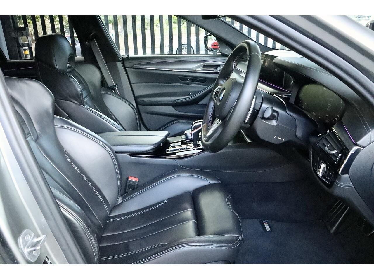 BMW M5 SALOON M5 Competition 4dr DCT for sale UK - Slide 10