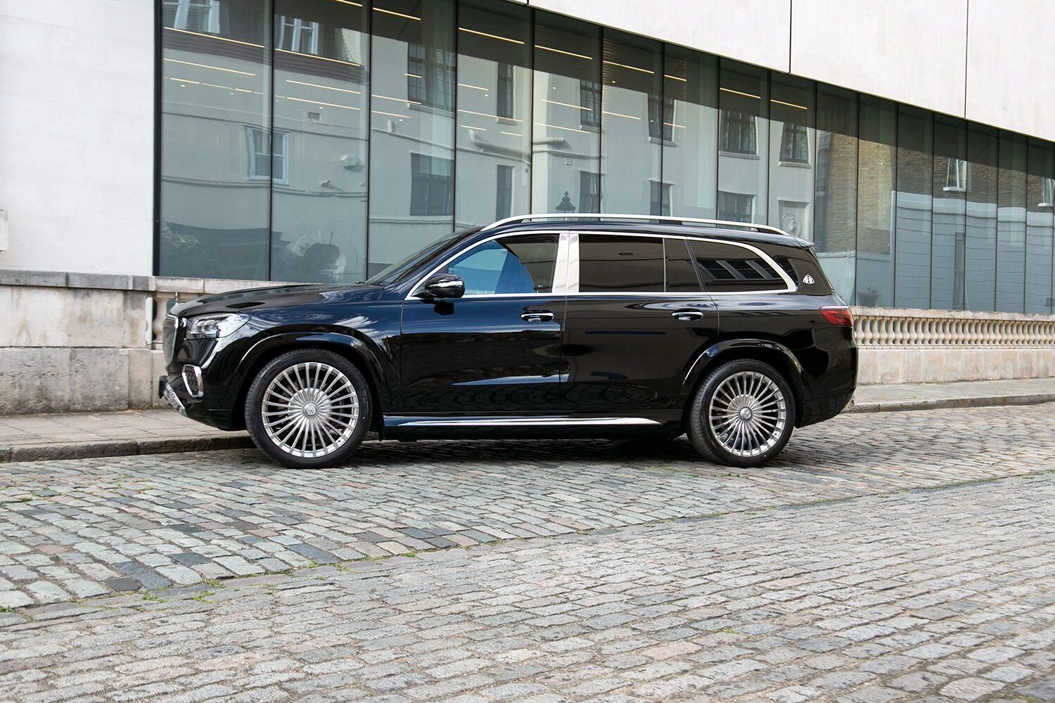 MERCEDES-BENZ GLS ESTATE Maybach GLS 600 4Matic First Class 5dr 9G-Tronic for sale UK - Slide 5