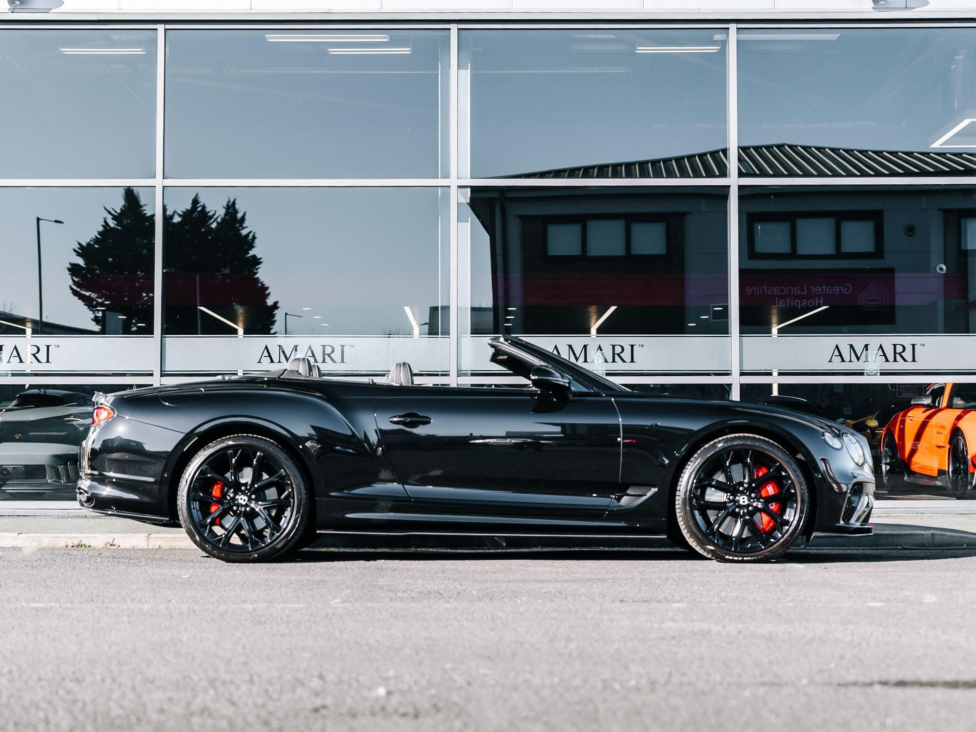 BENTLEY CONTINENTAL GTC CONVERTIBLE 4.0 V8 S 2dr Auto for sale UK - Slide 5