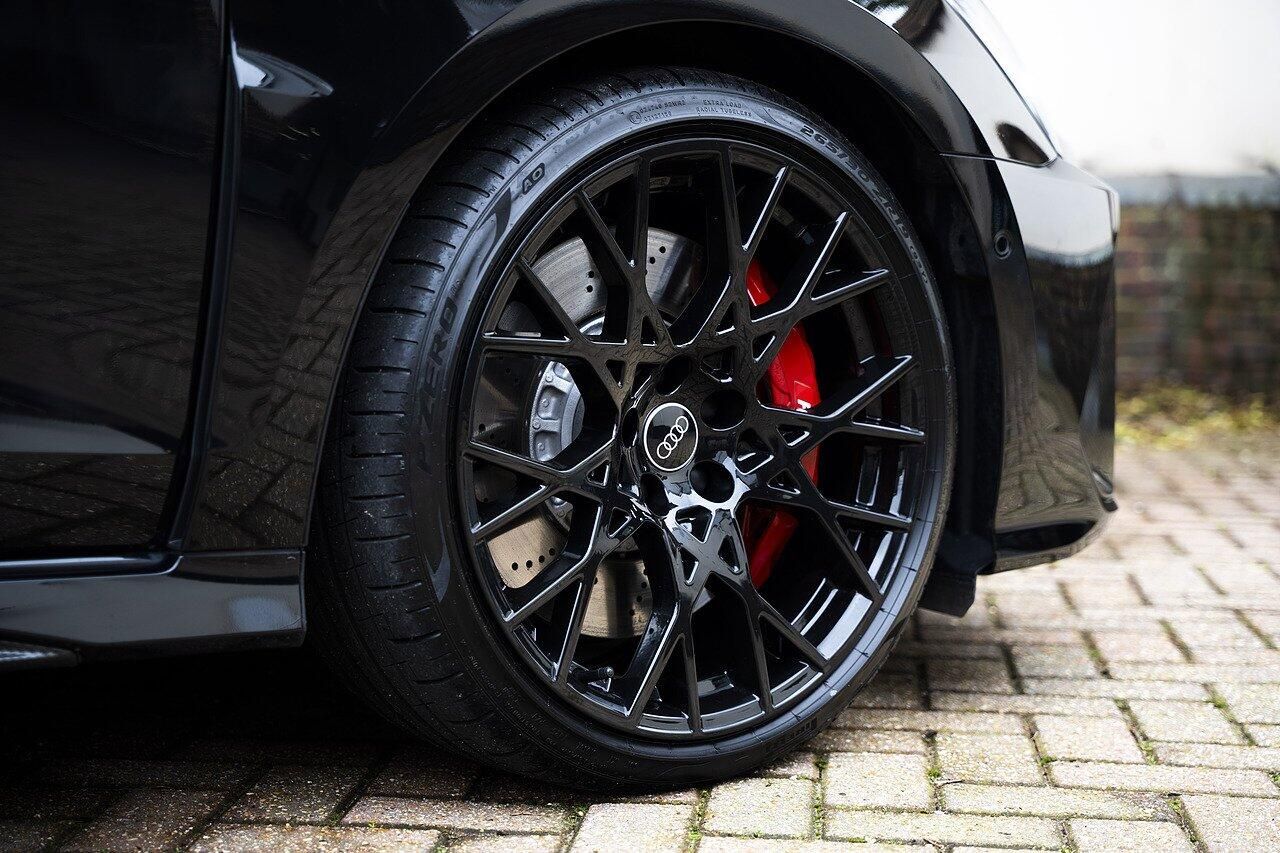 AUDI RS3 RS 3 SALOON RS 3 TFSI Quattro Carbon Vorsprung 4dr S Tronic for sale UK - Slide 7