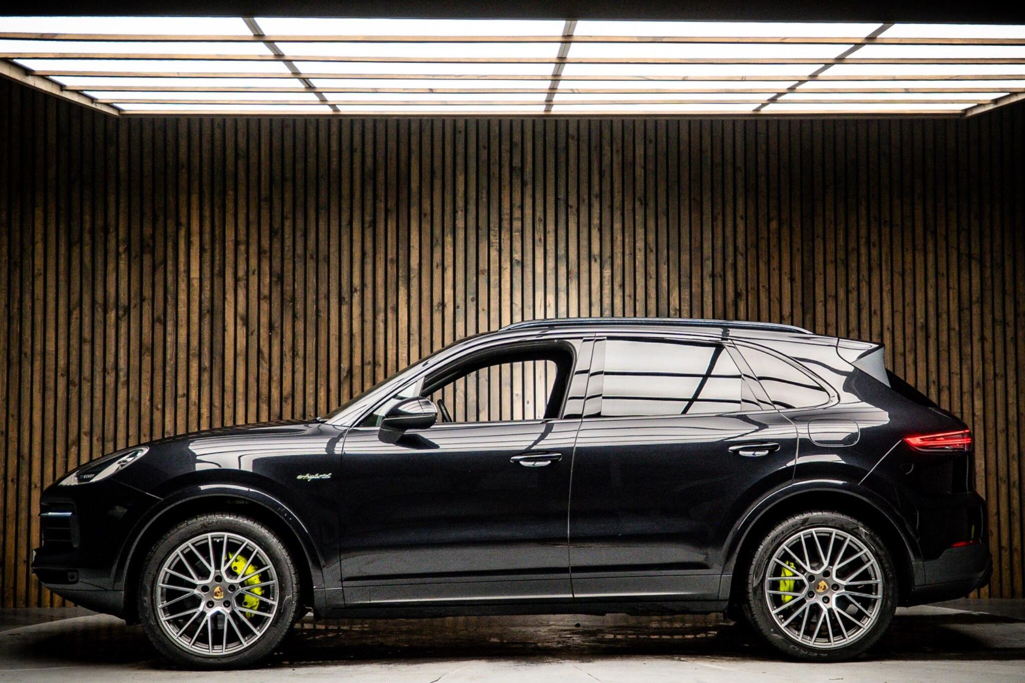PORSCHE CAYENNE ESTATE E-Hybrid 5dr Tiptronic S for sale UK - Slide 7