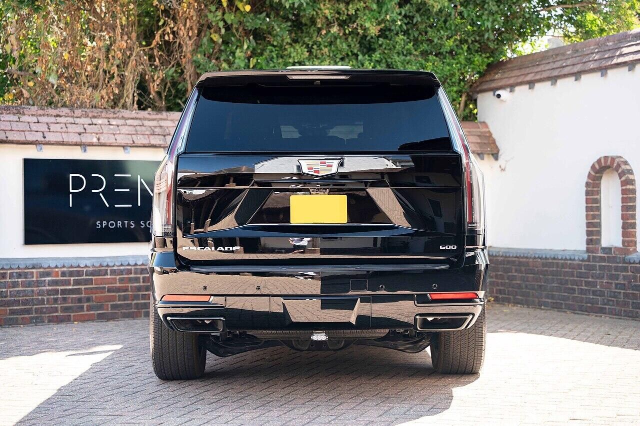 CADILLAC ESCALADE STATION WAGON 6.2 V8 Sport Platinum 5dr Auto for sale UK - Slide 5