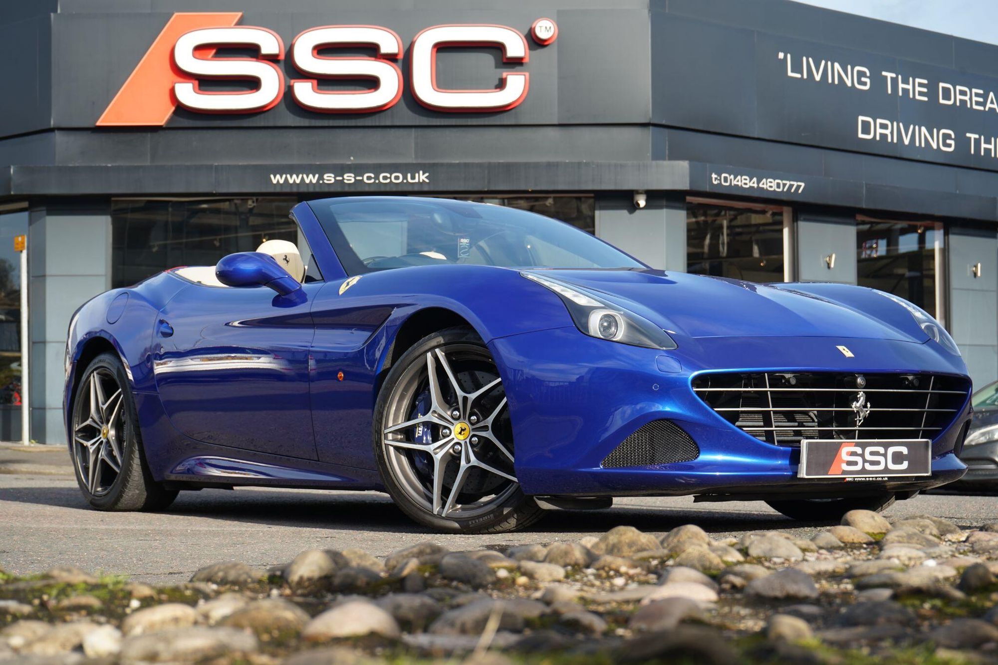 FERRARI CALIFORNIA CONVERTIBLE T 2dr Auto [HELE] for sale UK