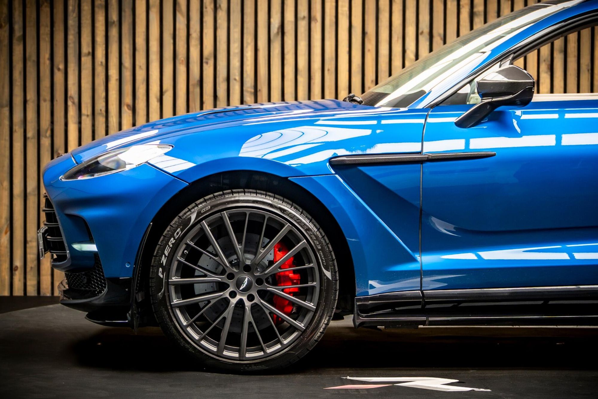 ASTON MARTIN DBX ESTATE V8 DBX707 5dr Touchtronic for sale UK - Slide 9