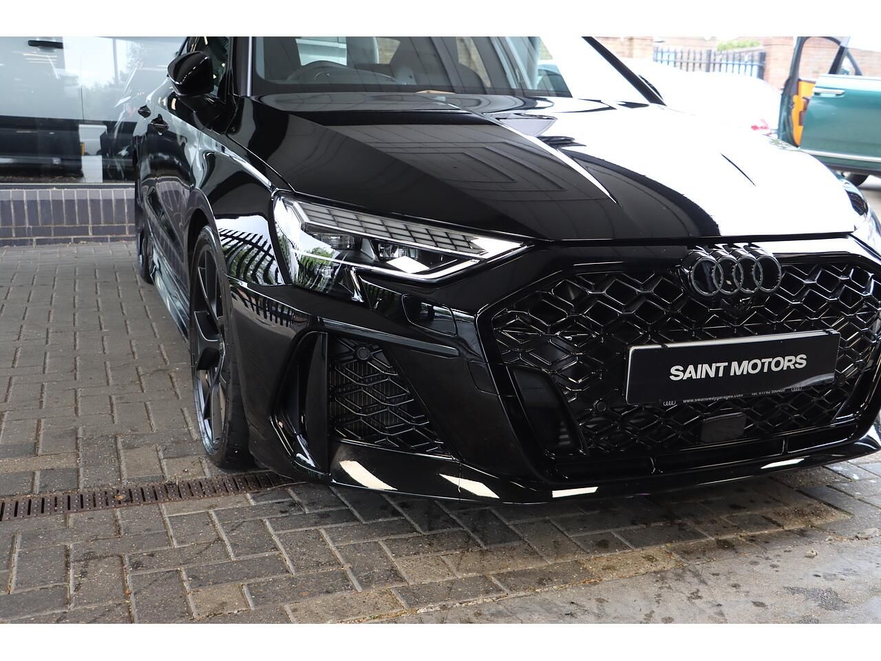 AUDI RS3 RS 3 SALOON RS 3 TFSI Quattro 4dr S Tronic for sale UK - Slide 4