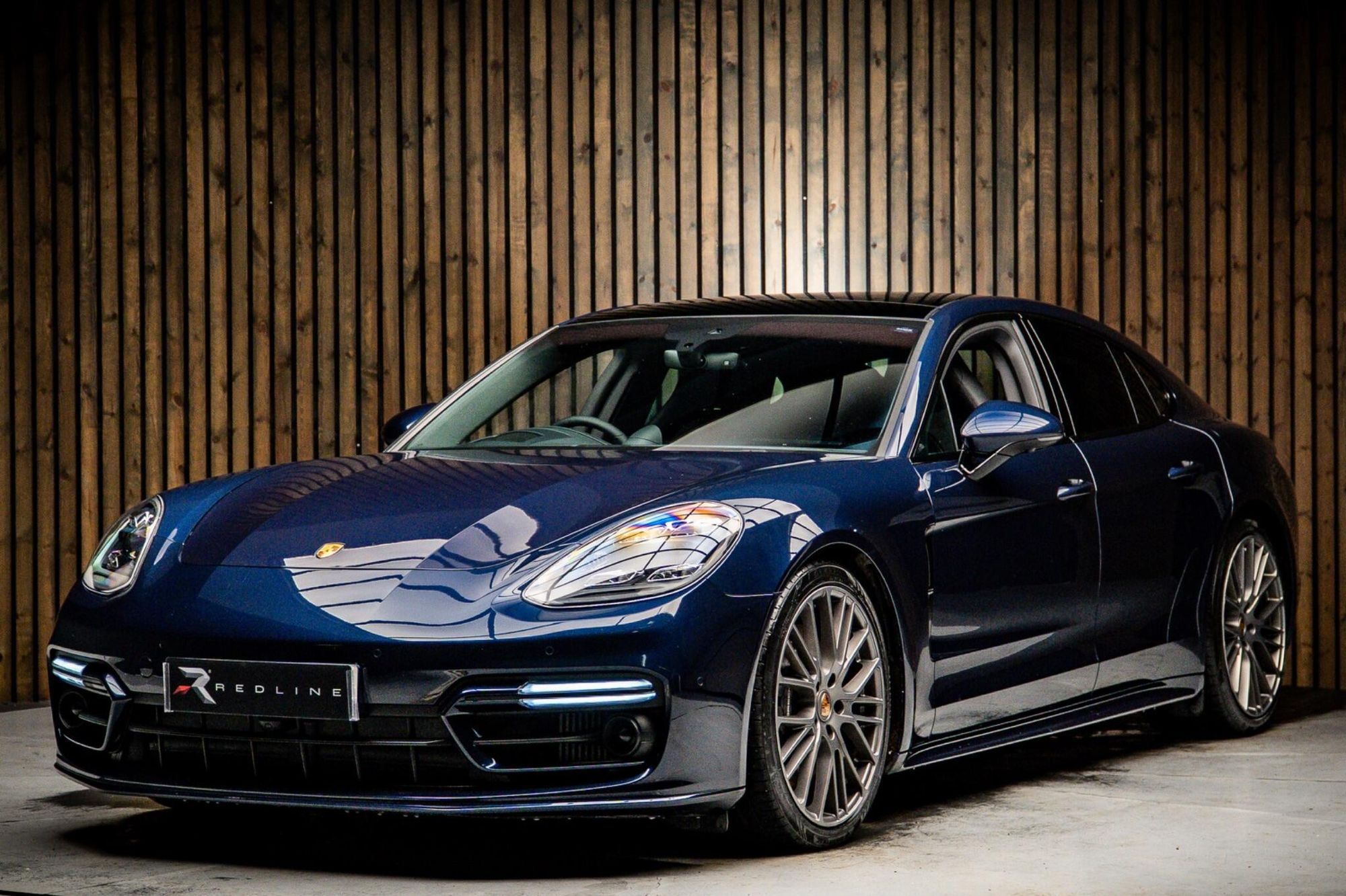 PORSCHE PANAMERA HATCHBACK SPECIAL EDITIONS 2.9 V6 4 Platinum Edition E-Hybrid 5dr PDK for sale UK - Slide 8
