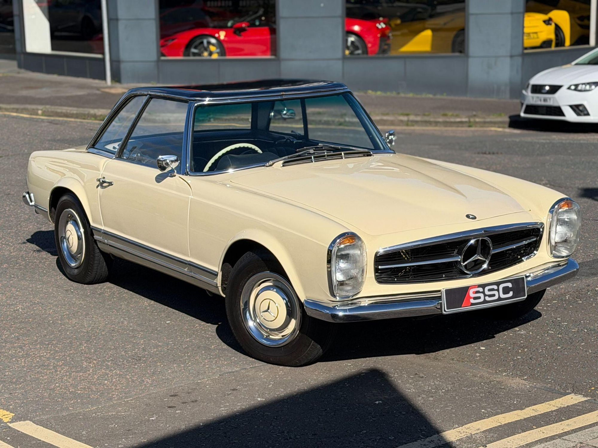 MERCEDES-BENZ SL SERIES CONVERTIBLE SL500 2dr Auto for sale UK - Slide 4