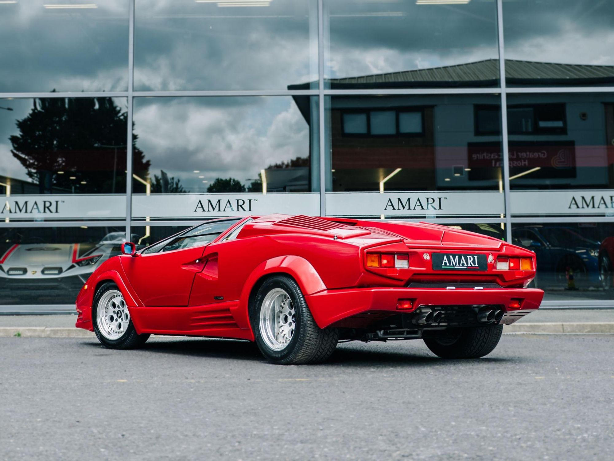 LAMBORGHINI COUNTACH COUPE 5.2 Anniversary 2dr for sale UK - Slide 7