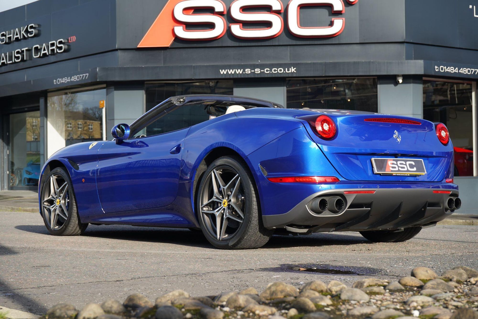 FERRARI CALIFORNIA CONVERTIBLE T 2dr Auto [HELE] for sale UK - Slide 2