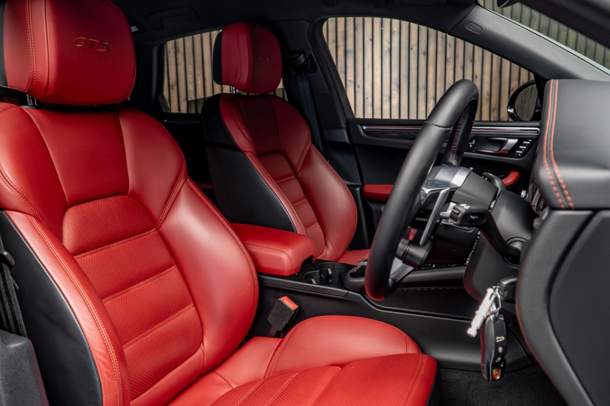 PORSCHE MACAN ESTATE GTS 5dr PDK for sale UK - Slide 2