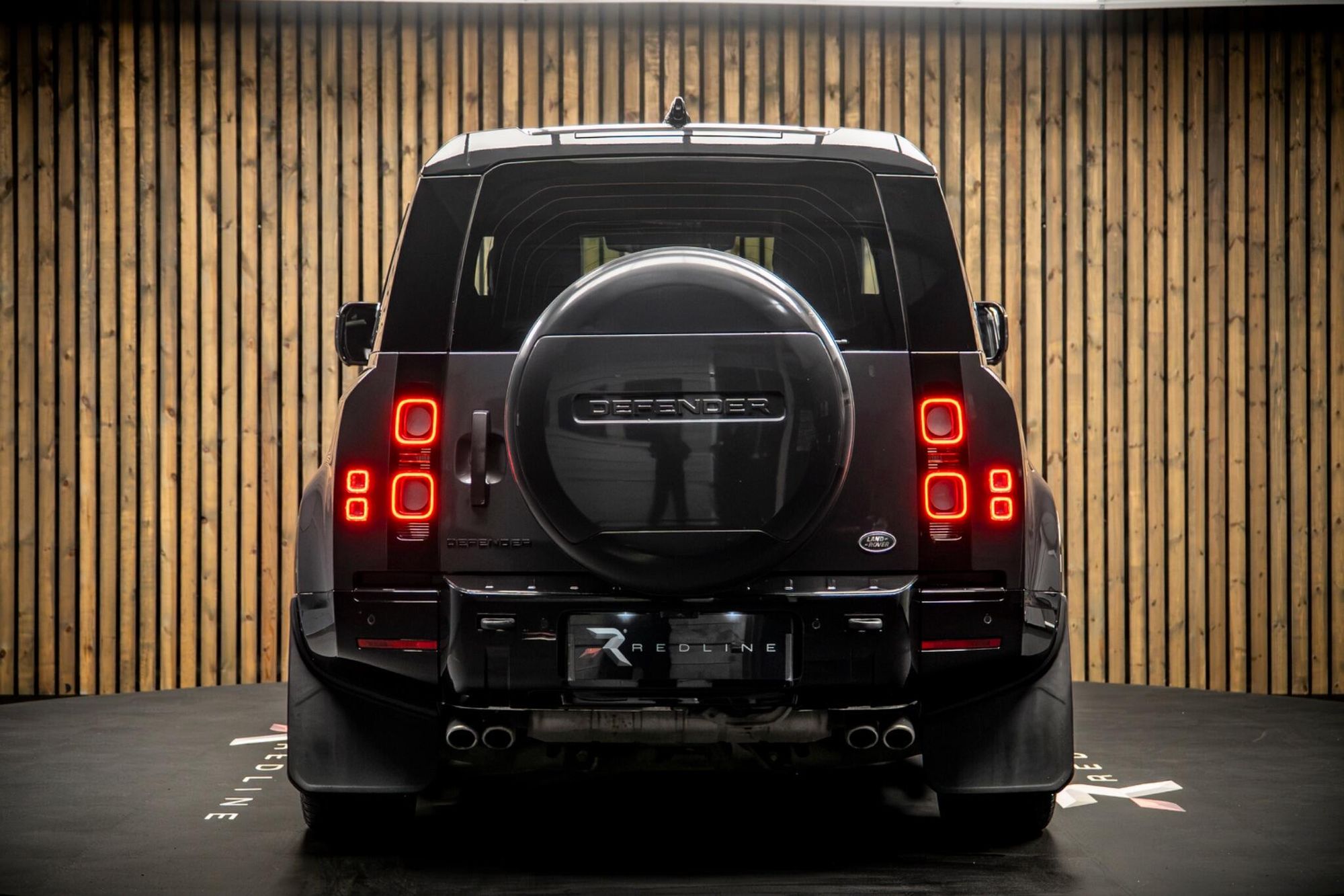 LAND ROVER DEFENDER ESTATE 5.0 P525 V8 90 3dr Auto for sale UK - Slide 6