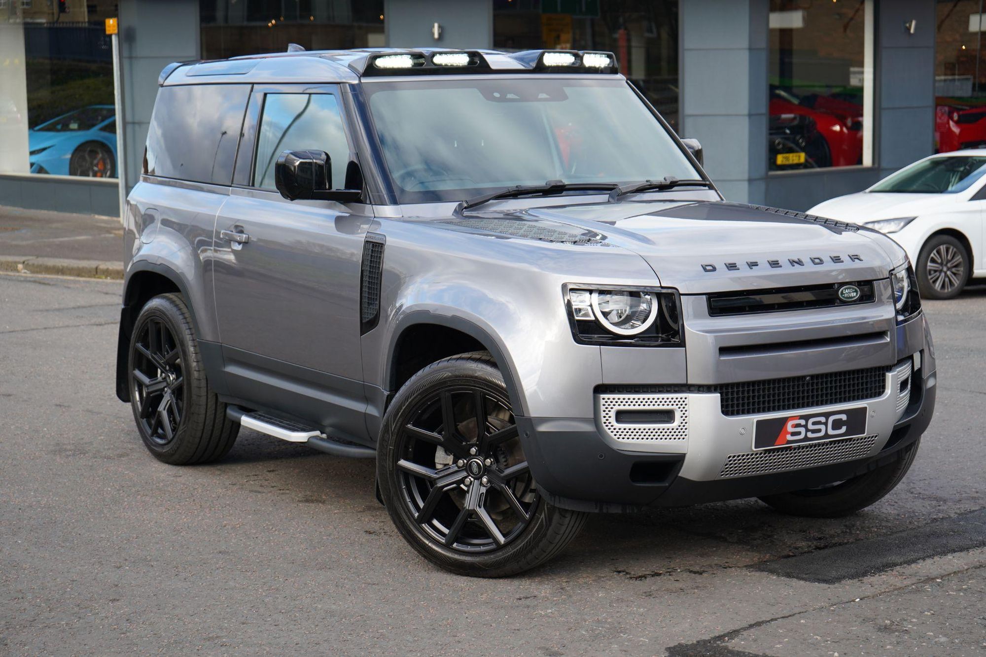 Land Rover Defender 90 Hard Top 3.0 D250 Mhev S 2Seat Diesel 3 Door Auto for sale UK - Slide 3