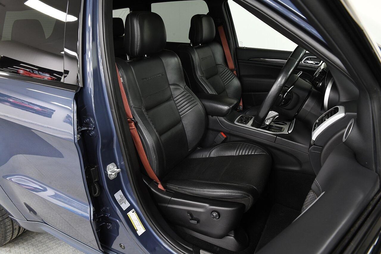 JEEP GRAND CHEROKEE SW SPECIAL EDITION 6.2 V8 HEMI Supercharged Trackhawk 5dr Auto for sale UK - Slide 7