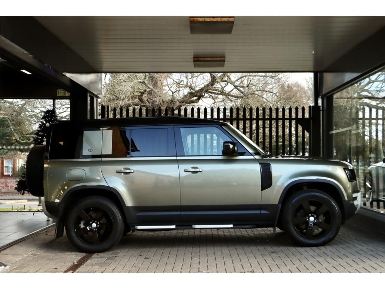 LAND ROVER DEFENDER ESTATE SPECIAL EDITIONS 2.0 D240 First Edition 110 5dr Auto for sale UK - Slide 3
