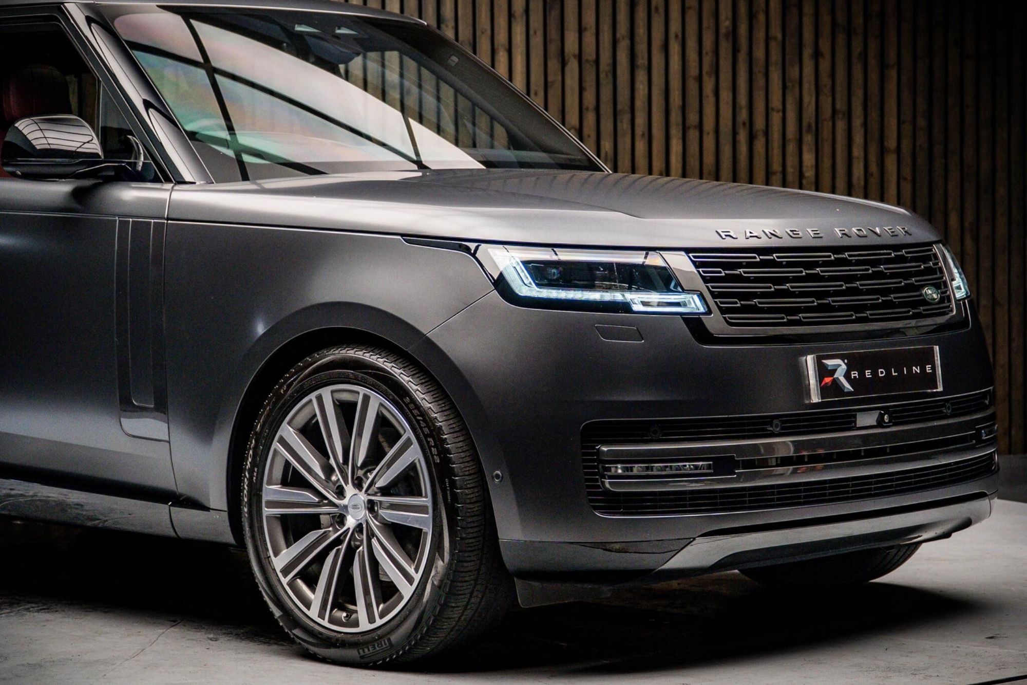 LAND ROVER RANGE ROVER DIESEL ESTATE 3.0 D350 HSE 4dr Auto for sale UK - Slide 10